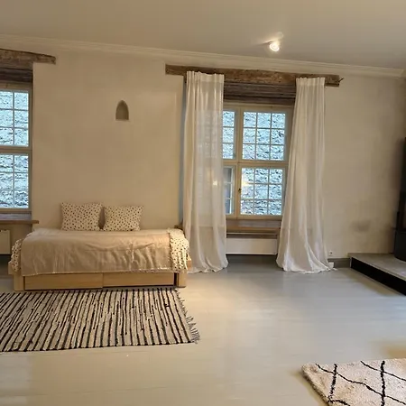 Medieval Old Town Gem With Sauna And Fireplace *